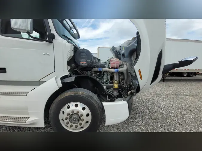 2019 Volvo VNL300