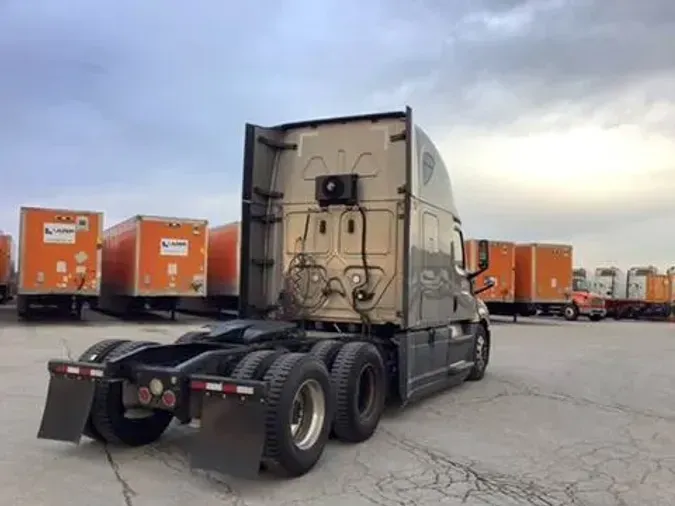 2020 Freightliner Cascadia