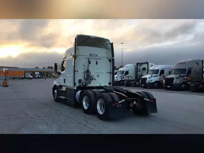 2021 Freightliner Cascadia 126f903134e0349b24d7b6d41e1fc8d728d