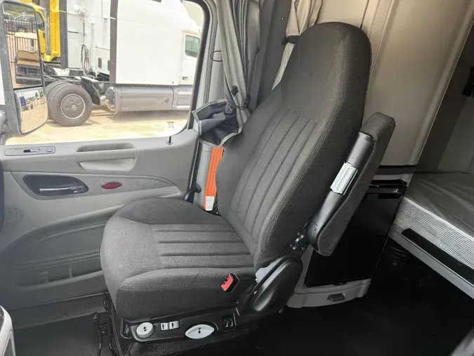 2021 Peterbilt 579