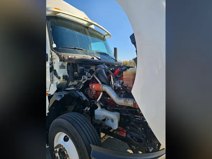 2019 NAVISTAR INTERNATIONAL LT625 SLPR CAB