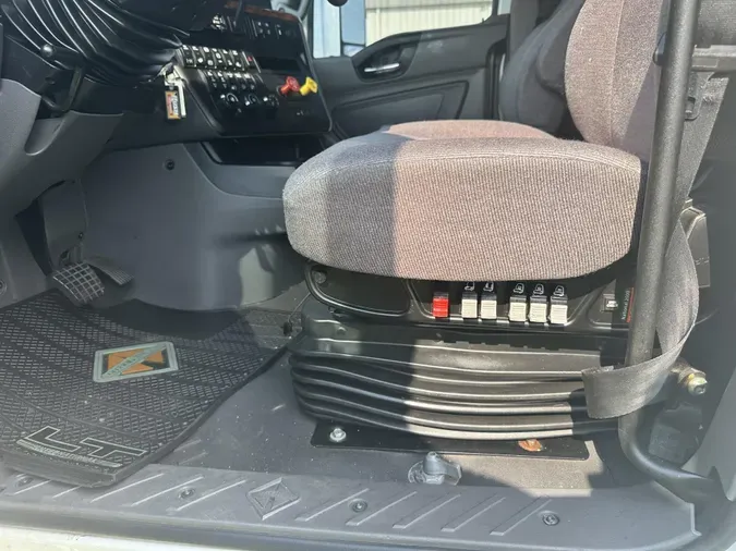 2019 International LT625
