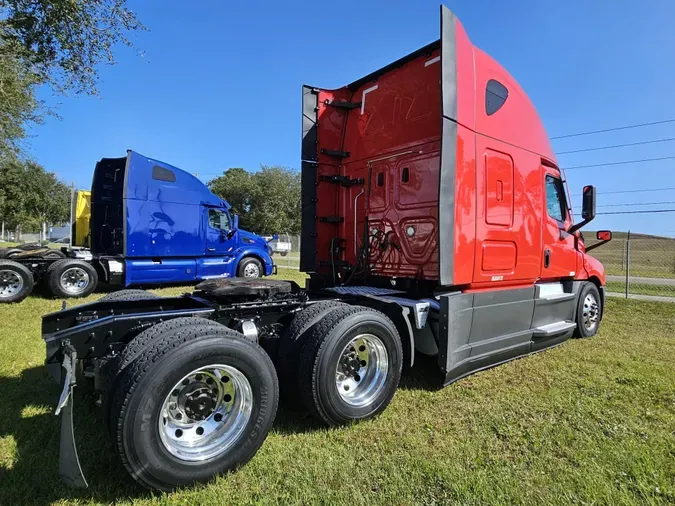 2021 Freightliner Cascadia