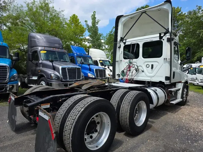 2019 FREIGHTLINER NEW CASCADIA PX12664