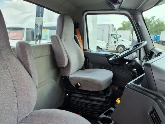 2019 NAVISTAR INTERNATIONAL LT625 DAYCAB T/A