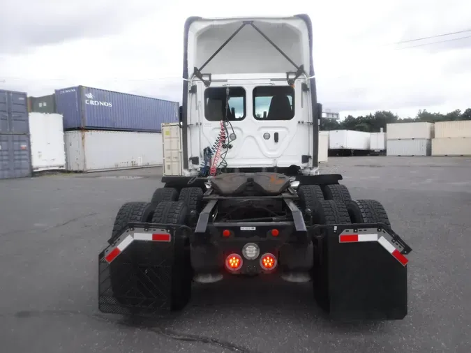 2018 FREIGHTLINER/MERCEDES CASCADIA 125