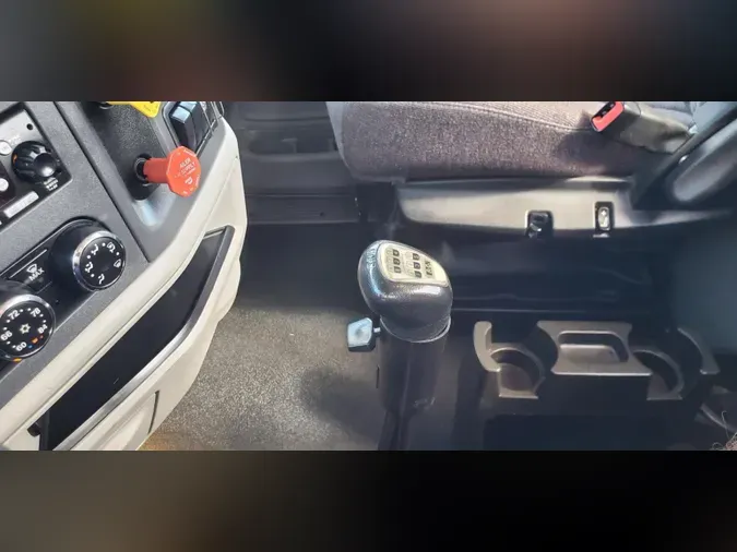 2021 Peterbilt 567f90e362a54d94db11f0ddc9f861ef418