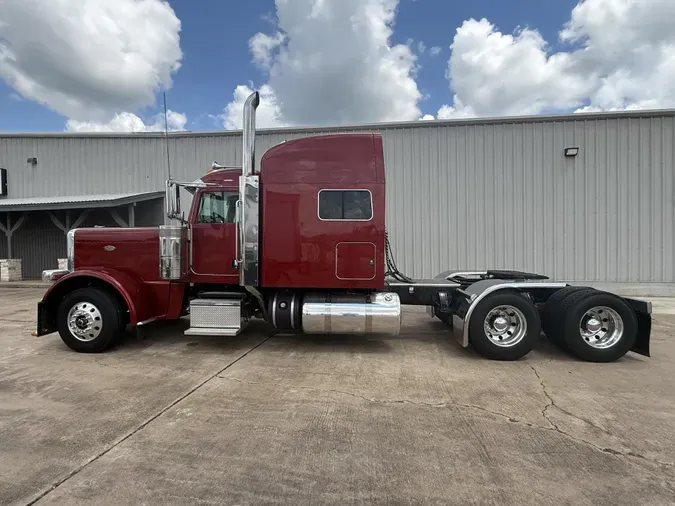 2016 Peterbilt 389