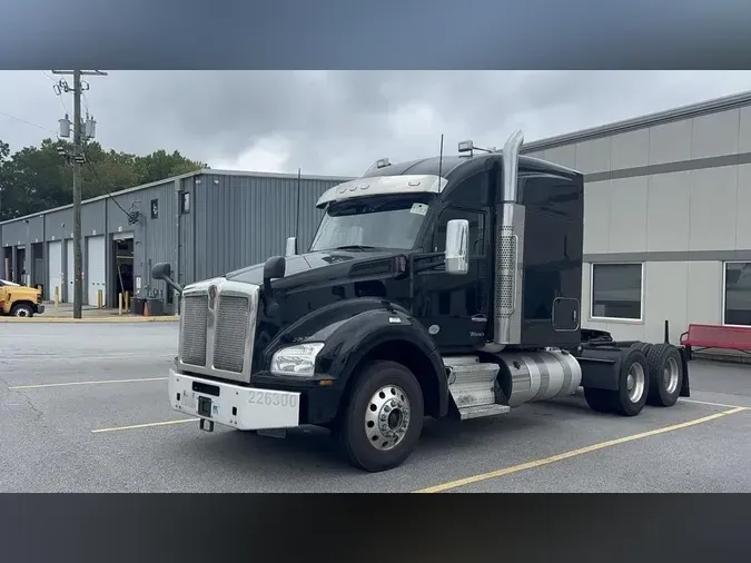 2022 Kenworth T880