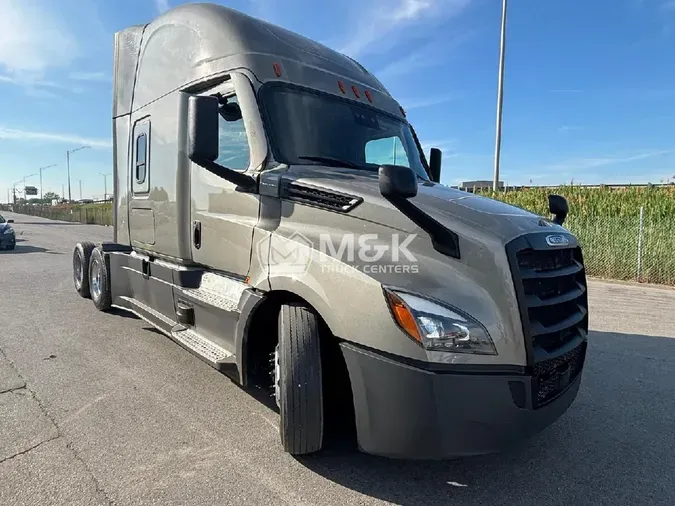 2023 FREIGHTLINER Cascadia 126