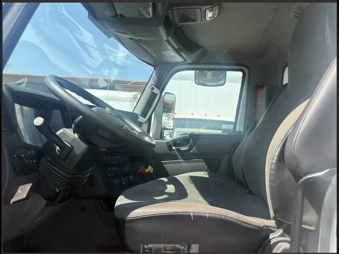 2020 NAVISTAR INTERNATIONAL RH613 DAYCAB T/A