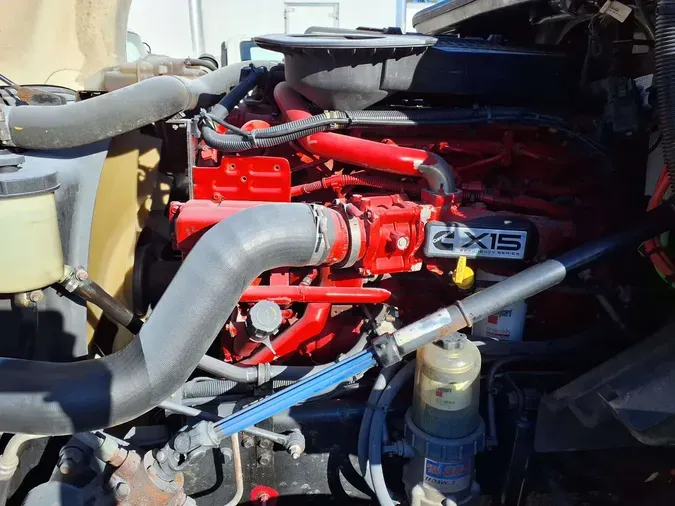 2019 NAVISTAR INTERNATIONAL LT625 SLPR CAB