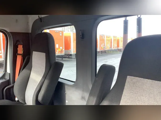2020 Freightliner Cascadia 126