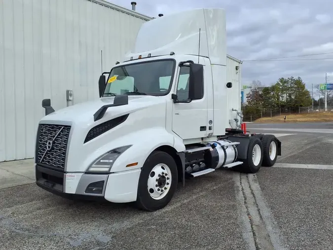 2019 VOLVO VNL64T-300f917c52c33ce79d47ca931c16750feb7