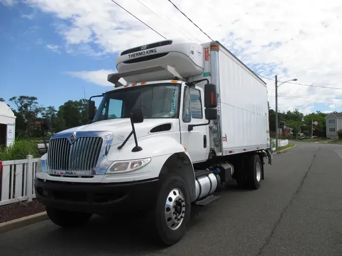 2017 INTERNATIONAL 4300f91a3895f567f1d95205757b04bdf4eb