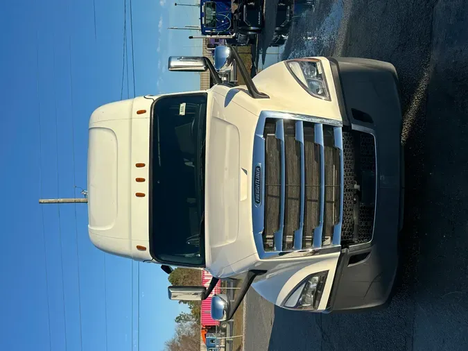 2019 Freightliner Cascadia 126