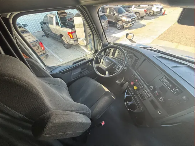 2023 Freightliner Cascadia 126f91d2604568078fc7cc9733ab3cb2c45