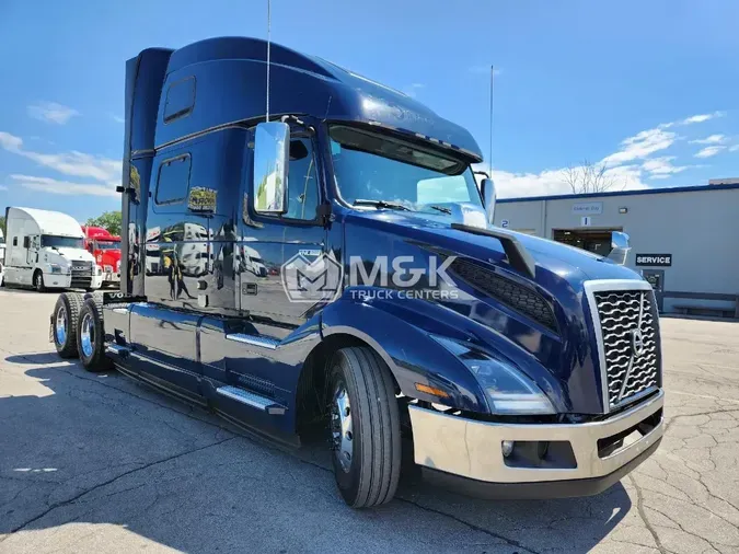 2021 VOLVO VNL64T860