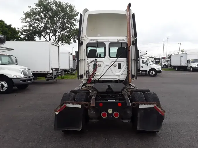 2013 FREIGHTLINER/MERCEDES CASCADIA 125f92446882944182e58a9841fec2b57d4