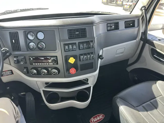 2023 Peterbilt 567