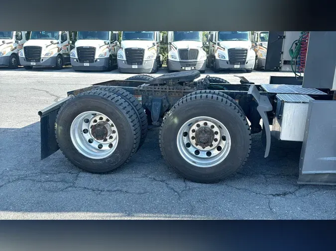 2023 Freightliner Cascadia 126