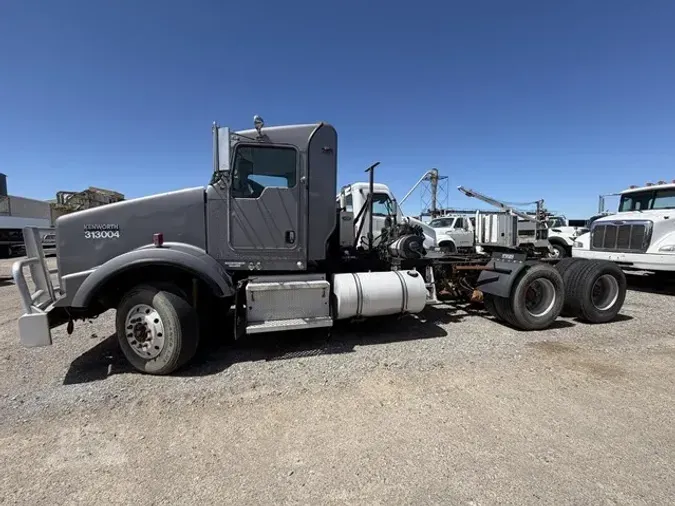 2012 KENWORTH T800