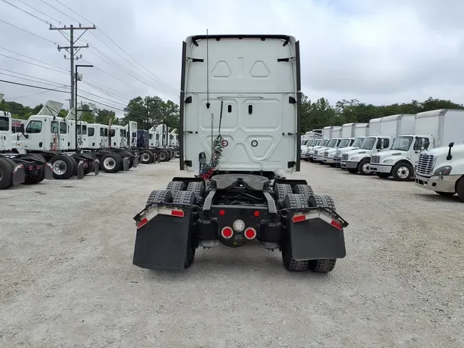 2020 FREIGHTLINER CASCADIA 125
