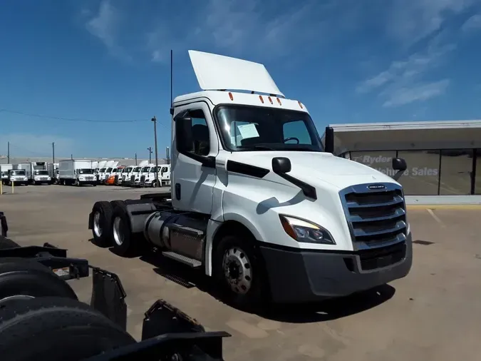 2019 FREIGHTLINER NEW CASCADIA PX12664