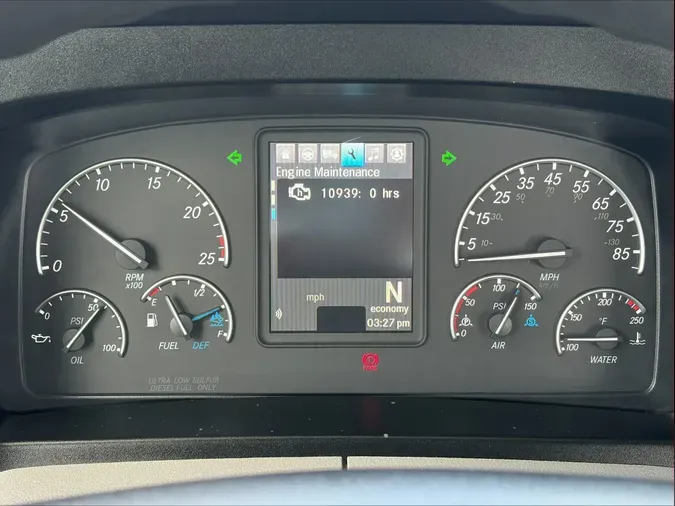 2021 Freightliner Cascadia 126