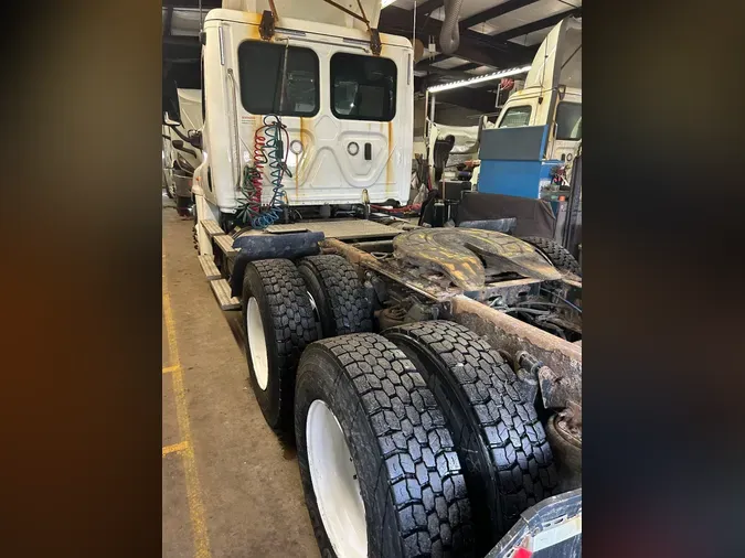 2018 FREIGHTLINER/MERCEDES CASCADIA 125