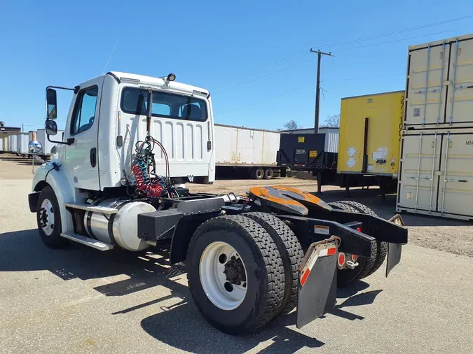 2017 FREIGHTLINER/MERCEDES M2-112