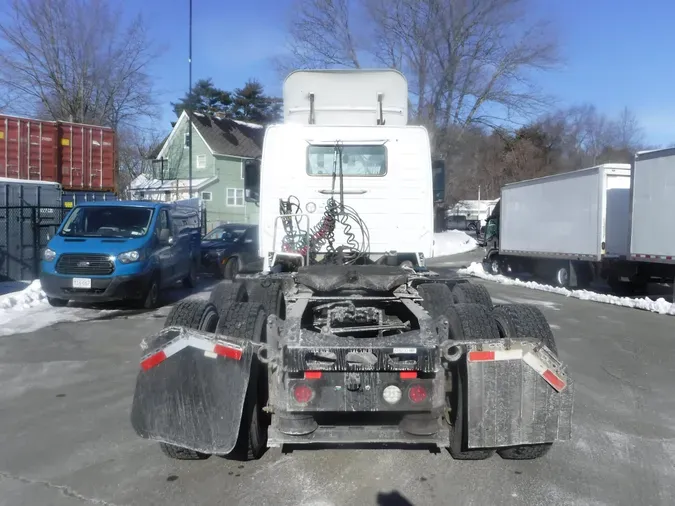 2019 VOLVO VNL