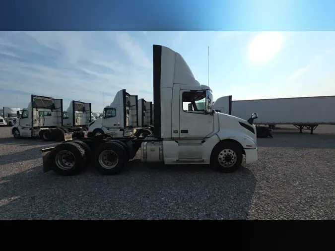 2019 Volvo VNL300