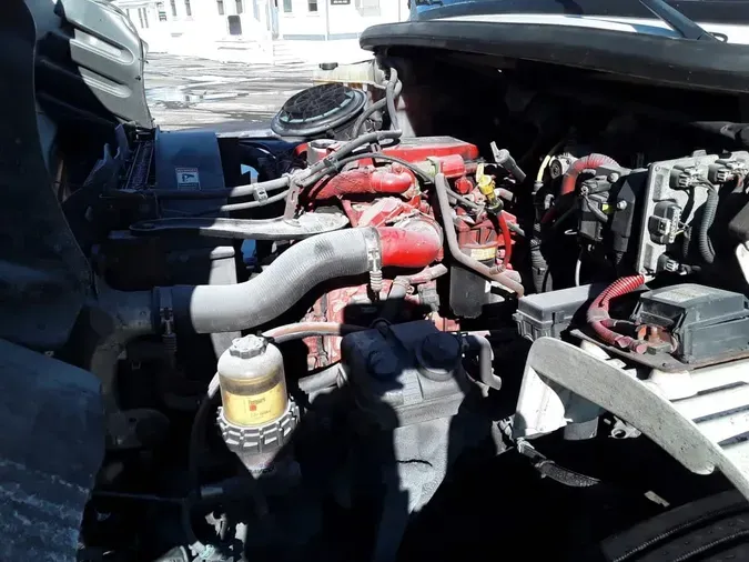 2015 FREIGHTLINER/MERCEDES M2 106