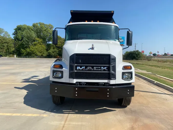 2025 MACK MD64