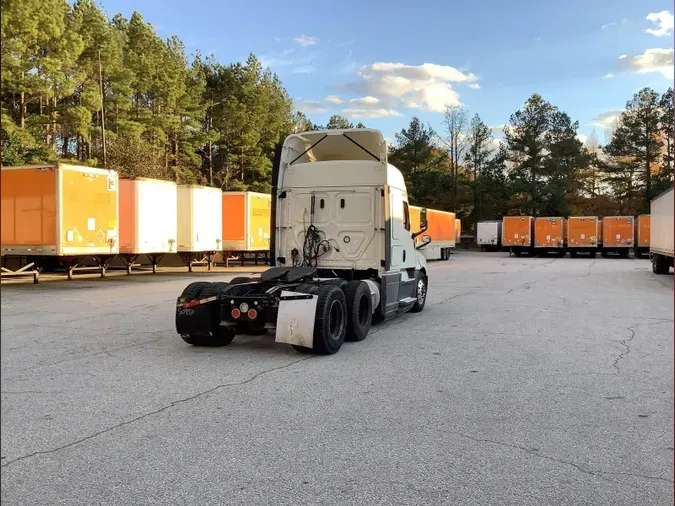 2020 Freightliner Cascadia