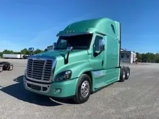 2018 Freightliner CASCADIA 125