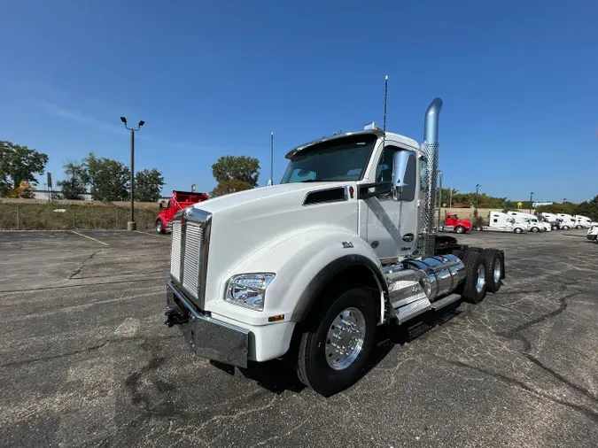 2026 Kenworth T880f94242f817560d5426b934130b6d84b5