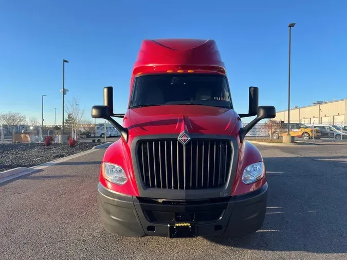 2022 International LT625