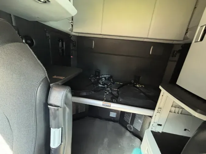 2022 Kenworth T680f9456b022218ff127e178b7826f0c1c7