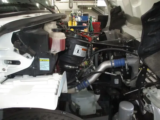 2015 FREIGHTLINER M2 106