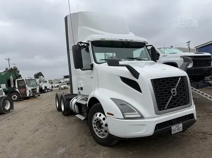 2019 VOLVO VNR64T300f949e09b880889f1e493b17af7971f17