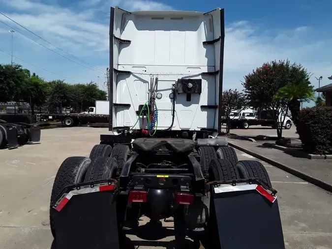 2018 NAVISTAR INTERNATIONAL LT625 SLPR CAB