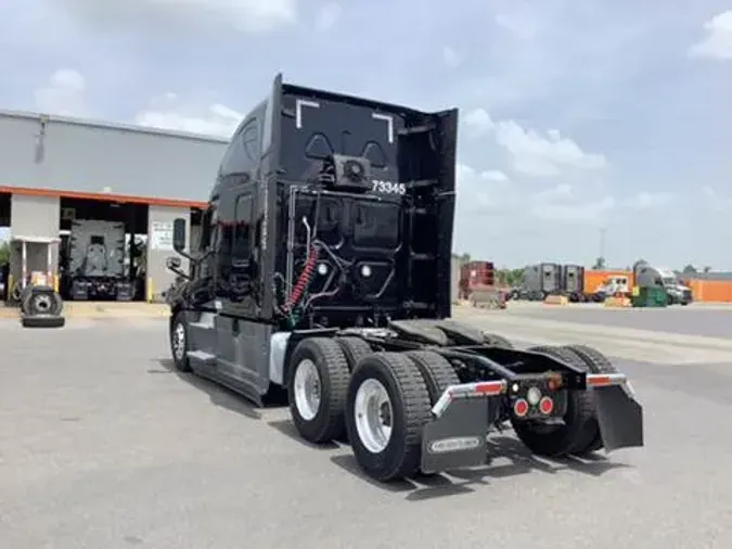 2021 Freightliner Cascadia