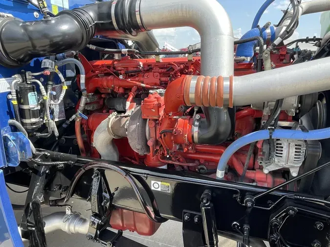 2023 Peterbilt 389