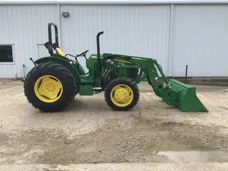 2018 John Deere 5055E
