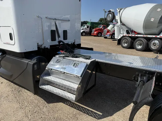 2023 Kenworth T680