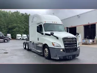 2020 Freightliner Cascadia 126
