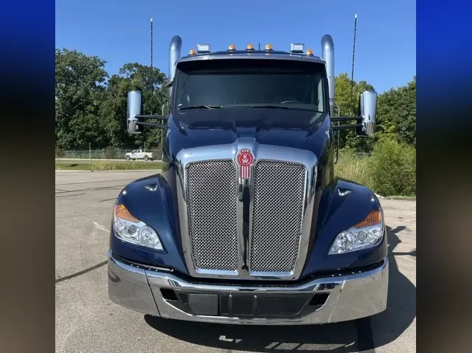 2025 Kenworth T680