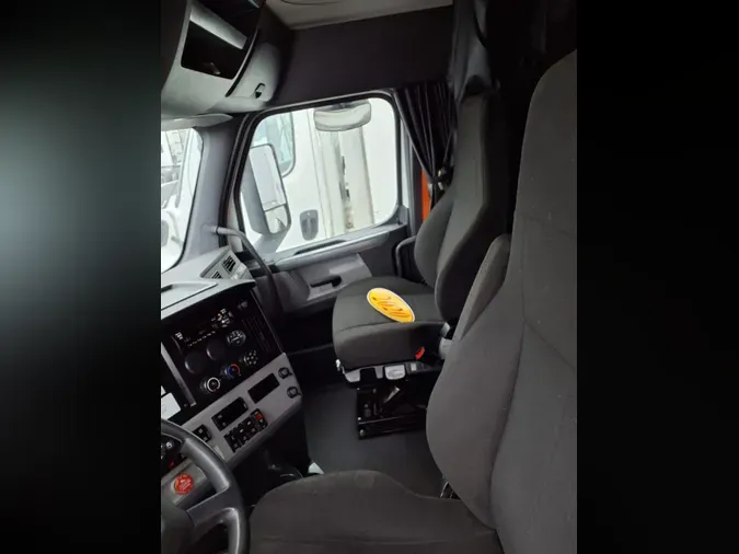 2020 FREIGHTLINER/MERCEDES NEW CASCADIA PX12664